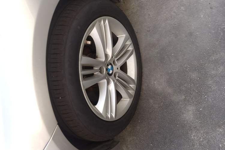 Used BMW 3 Series 2016 320Li Fashion Model Left Front Wheel Hub