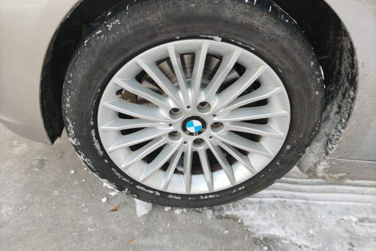 Used BMW 3 Series 2016 320Li Luxury Design Package Left Front Wheel Hub