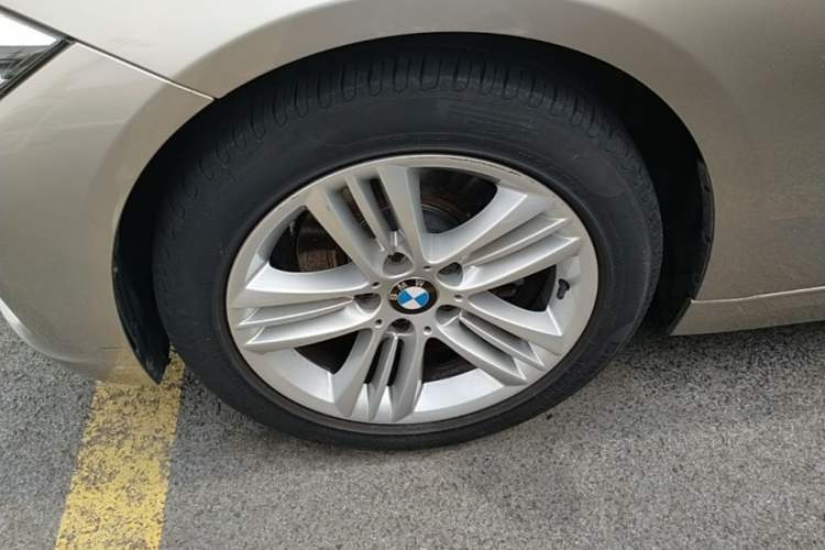Used BMW 3 Series 2016 320Li Fashion Model Left Front Wheel Hub
