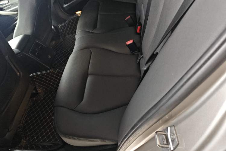Used BMW 3 Series 2016 320Li Ambition Model Left Rear Seat