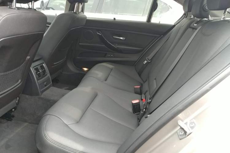 Used BMW 3 Series 2016 320Li Fashion Model Left Rear Seat