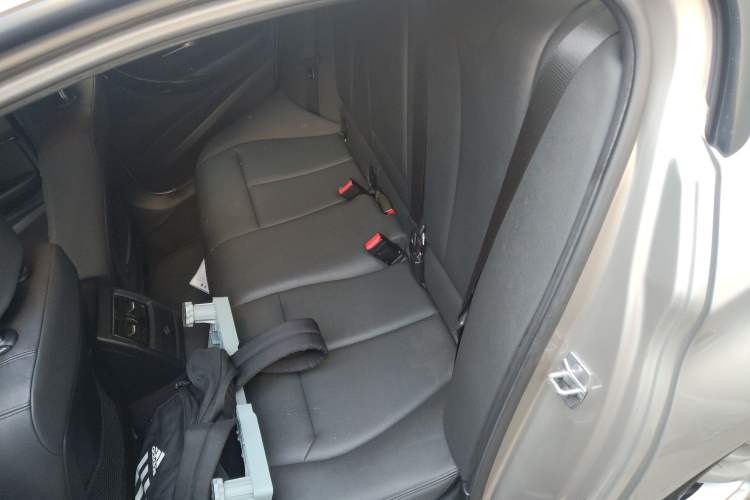 Used BMW 3 Series 2016 320i Fashion Model Left Rear Seat