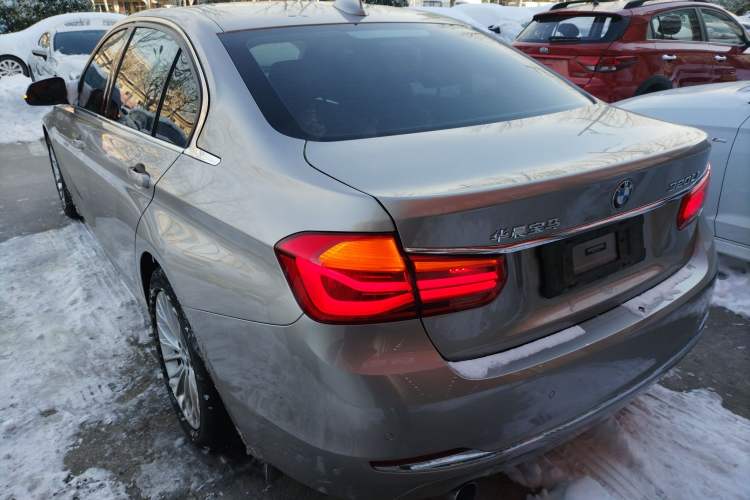 Used BMW 3 Series 2016 320Li Luxury Design Package Rear Left 45 Deg