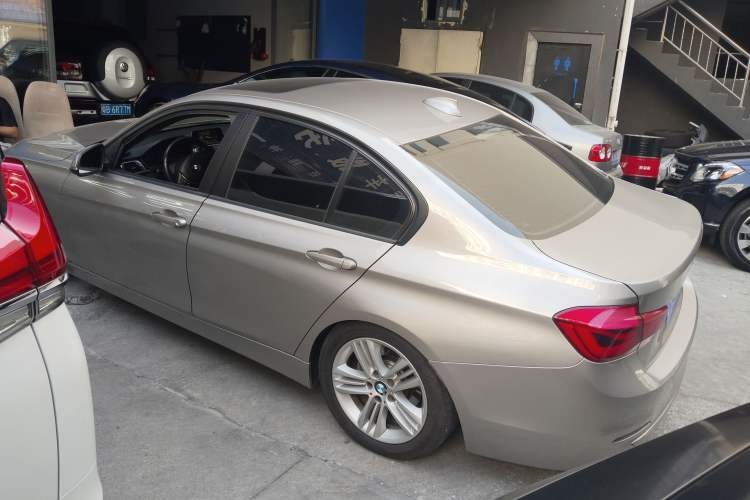 Used BMW 3 Series 2016 320i Fashion Model Rear Left 45 Deg