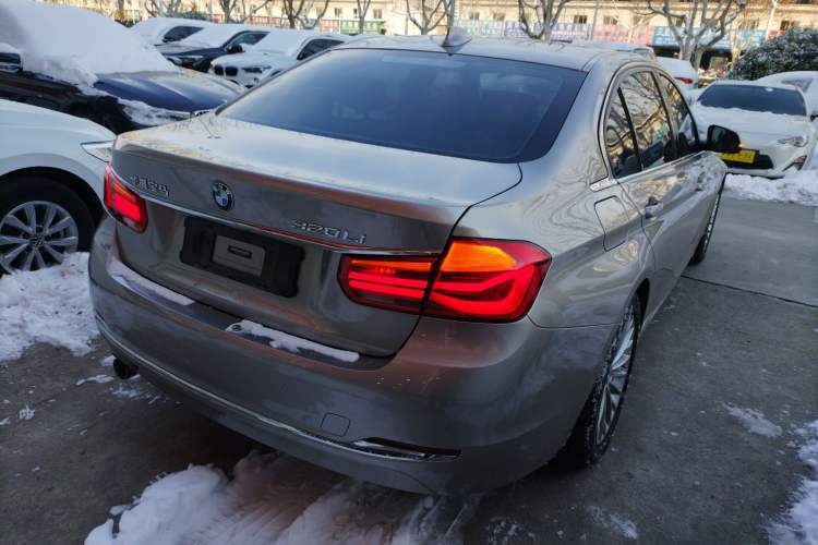 Used BMW 3 Series 2016 320Li Luxury Design Package Rear Right 45 Deg