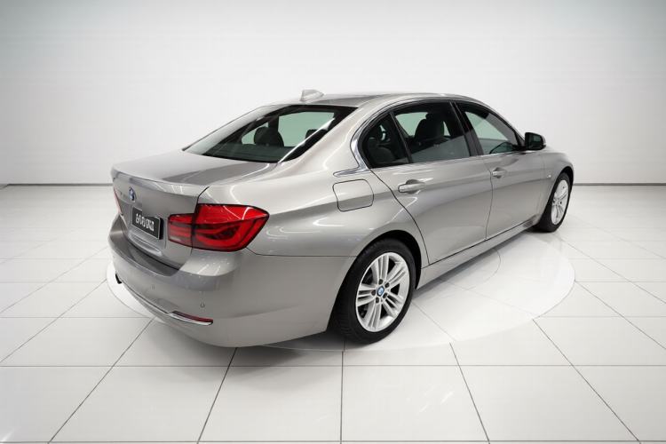 Used BMW 3 Series 2016 320Li Fashion Model Rear Right 45 Deg