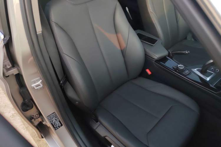 Used BMW 3 Series 2016 320Li Ambition Model Right Front Seat