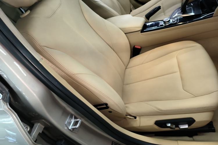 Used BMW 3 Series 2016 320Li Fashion Model Right Front Seat