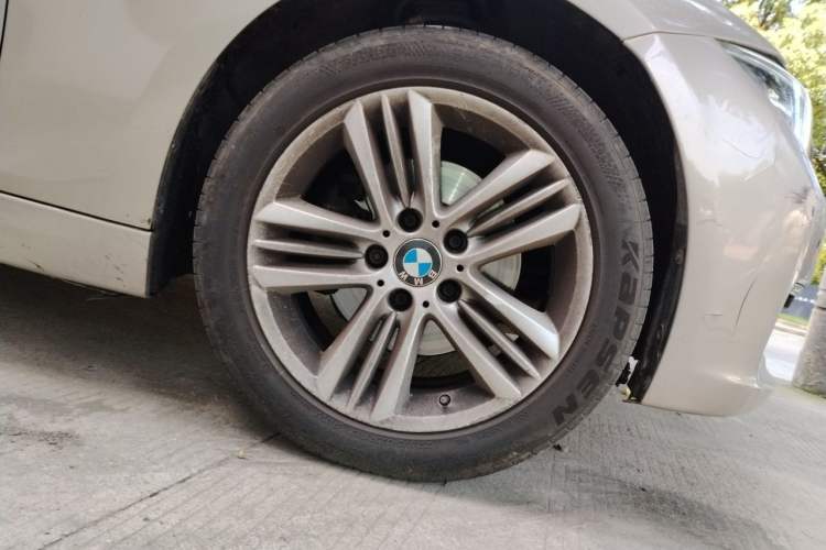 Used BMW 3 Series 2016 320Li Fashion Model Right Front Wheel Hub