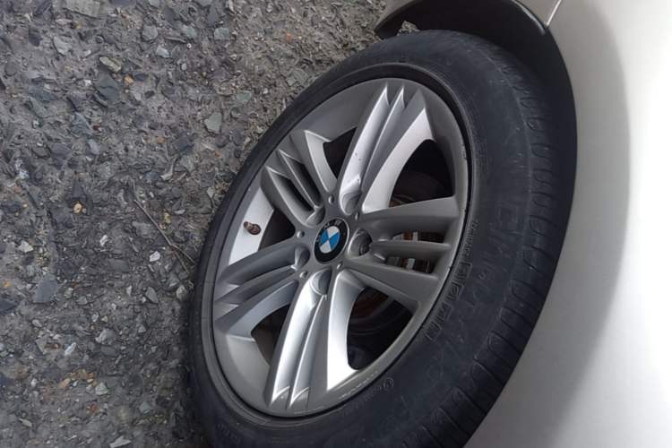 Used BMW 3 Series 2016 320Li Fashion Model Right Rear Wheel Hub