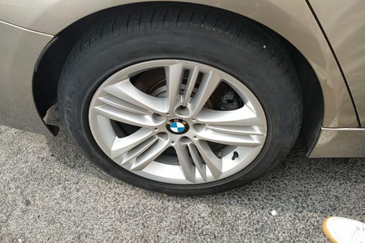 Used BMW 3 Series 2016 320Li Fashion Model Right Rear Wheel Hub