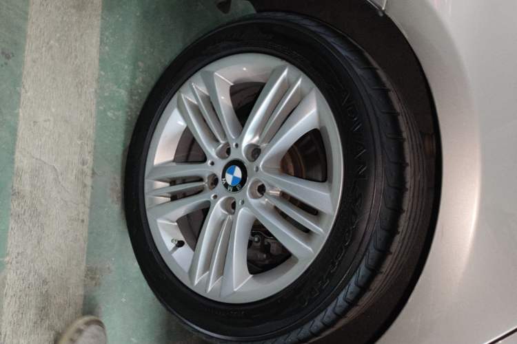 Used BMW 3 Series 2016 320Li Ambition Model Right Rear Wheel Hub