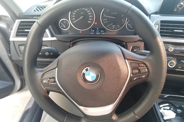 Used BMW 3 Series 2016 320Li Fashion Model Steering Wheel