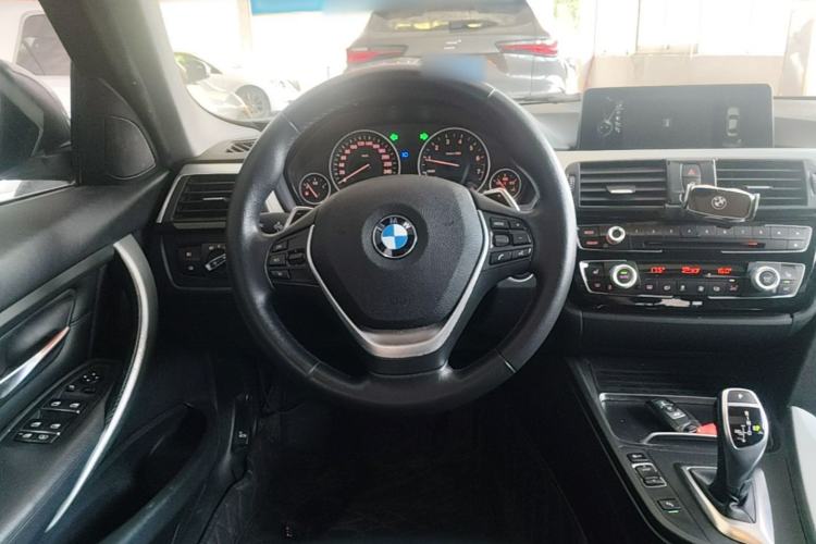 Used BMW 3 Series 2016 328Li Fashion Model Steering Wheel