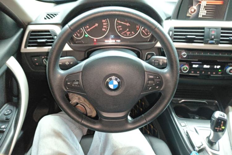 Used BMW 3 Series 2016 320Li Ambition Model Steering Wheel