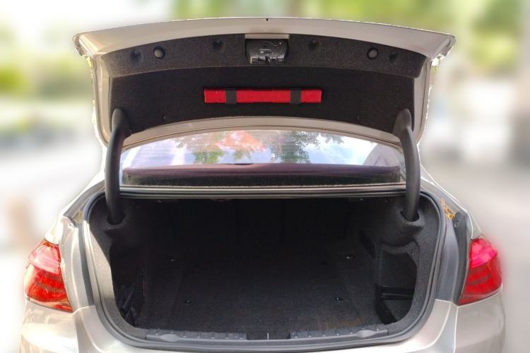 Used BMW 3 Series 2016 320Li Fashion Model Trunk