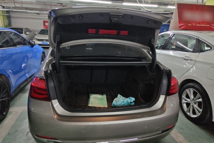 Used BMW 3 Series 2016 320Li Ambition Model Trunk
