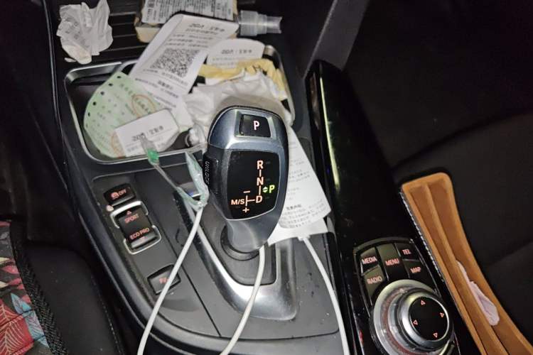 Used BMW 3 Series 2016 320Li Fashion Model Gear Lever