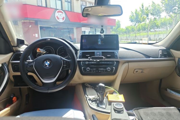 Used BMW 3 Series 2016 320Li Fashion Model Center Console