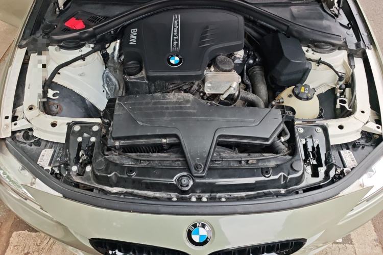 Used BMW 3 Series 2016 320Li Fashion Model Engine Bay