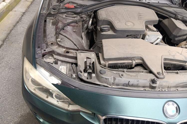 Used BMW 3 Series 2016 320Li Ambition Model Engine Bay Right