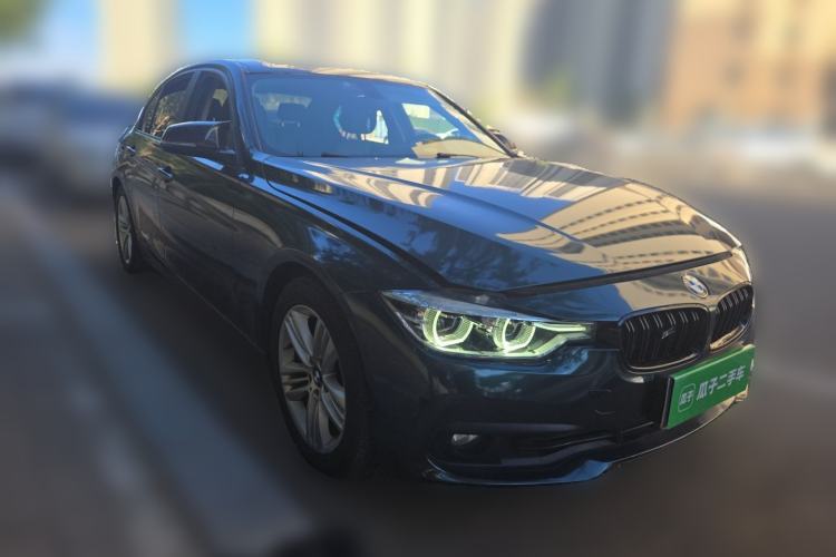 Used BMW 3 Series 2016 320i Fashion Model Front Right 45 Deg
