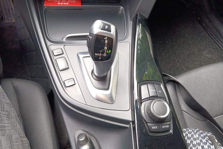 Used BMW 3 Series 2016 320Li Ambition Model Gear Lever