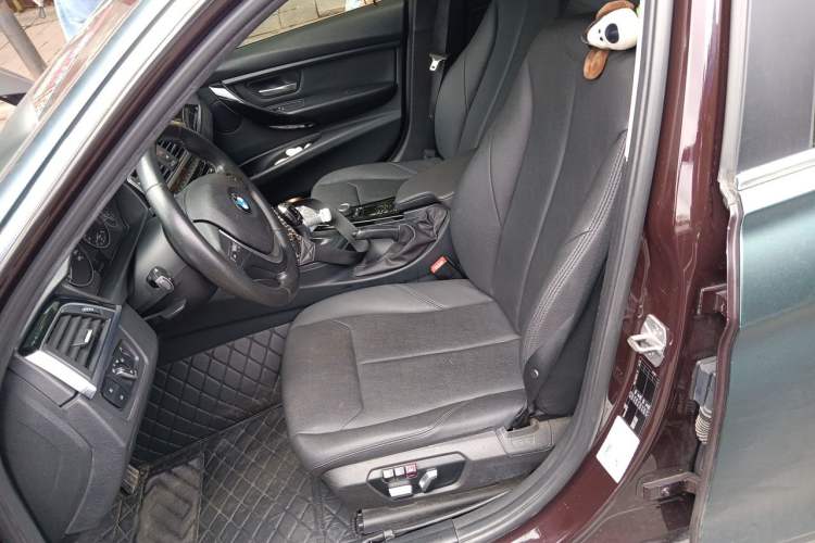 Used BMW 3 Series 2016 320Li Ambition Model Left Front Seat