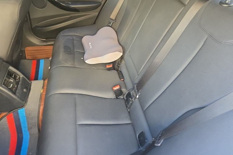 Used BMW 3 Series 2016 320i Fashion Model Left Rear Seat