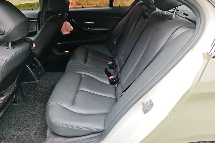 Used BMW 3 Series 2016 320Li Fashion Model Left Rear Seat