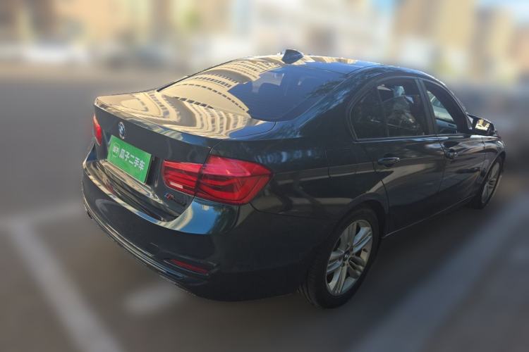 Used BMW 3 Series 2016 320i Fashion Model Rear Right 45 Deg