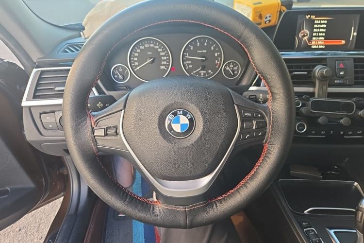 Used BMW 3 Series 2016 320i Fashion Model Steering Wheel
