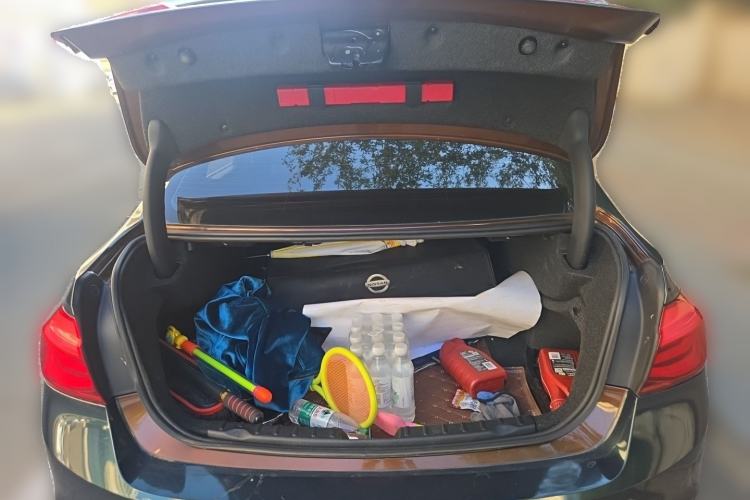Used BMW 3 Series 2016 320i Fashion Model Trunk
