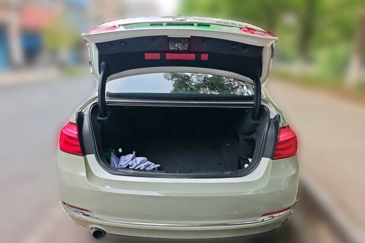 Used BMW 3 Series 2016 320Li Fashion Model Trunk