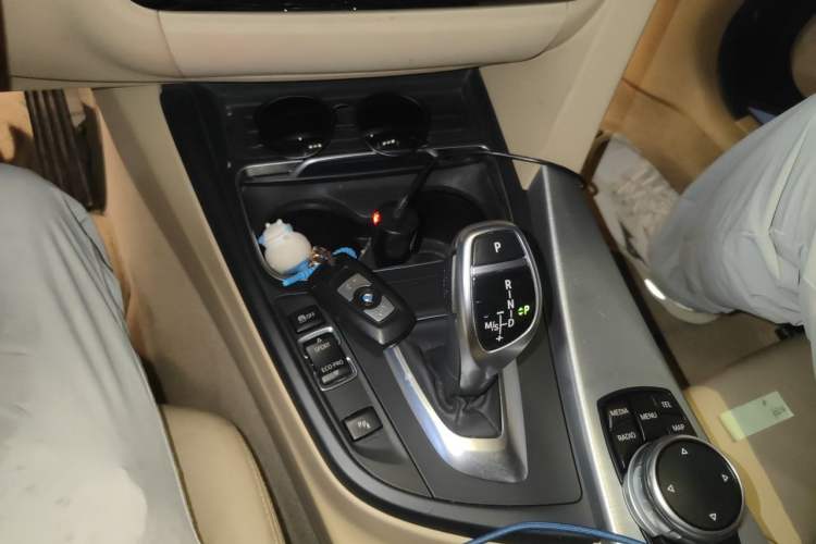 Used BMW 3 Series 2016 328Li Fashion Model Gear Lever