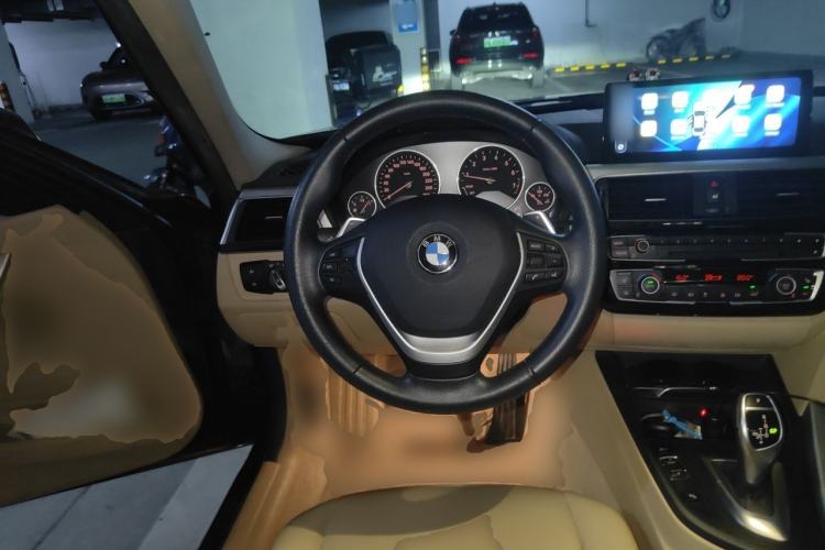 Used BMW 3 Series 2016 328Li Fashion Model Steering Wheel