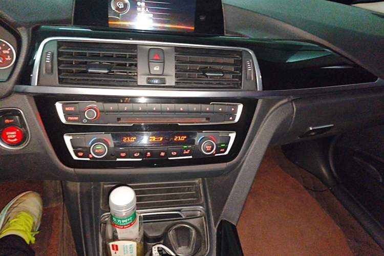 Used BMW 3 Series 2016 320Li Ambition Model Audio And AC Panel