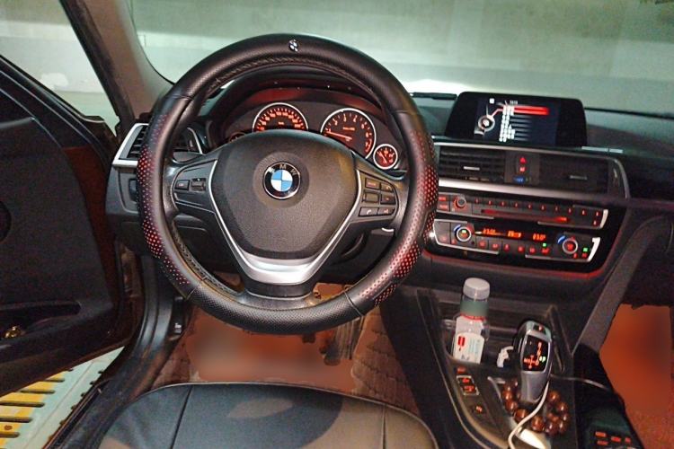 Used BMW 3 Series 2016 320Li Ambition Model Center Console