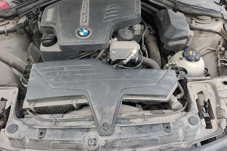 Used BMW 3 Series 2016 320Li Fashion Model Engine Bay
