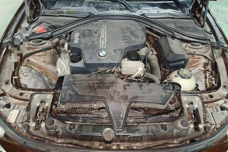 Used BMW 3 Series 2016 320Li Ambition Model Engine Bay