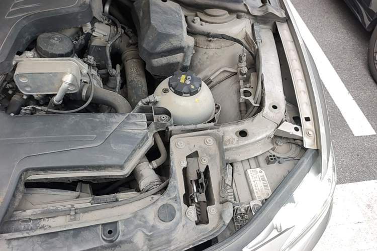 Used BMW 3 Series 2016 320Li Fashion Model Engine Bay Left