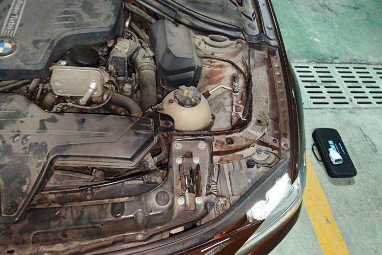 Used BMW 3 Series 2016 320Li Ambition Model Engine Bay Left