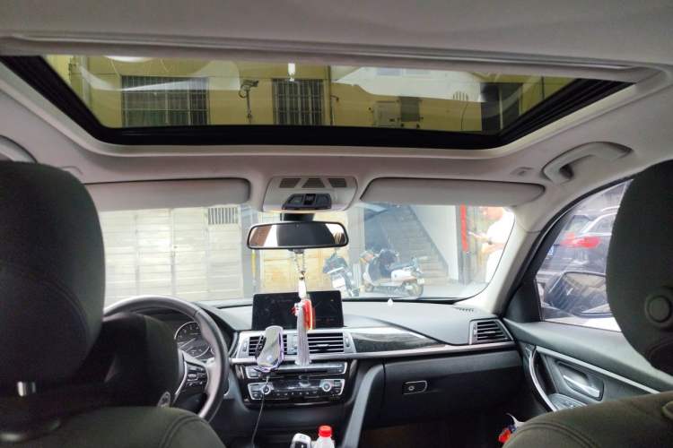 Used BMW 3 Series 2016 320Li Fashion Model Headliner