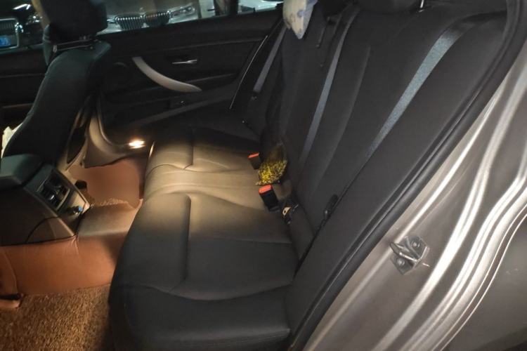 Used BMW 3 Series 2016 320Li Fashion Model Left Rear Seat