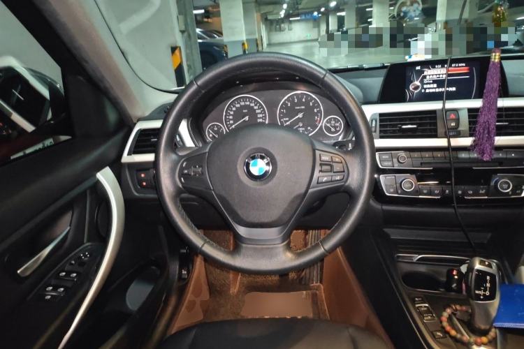 Used BMW 3 Series 2016 320Li Fashion Model Steering Wheel