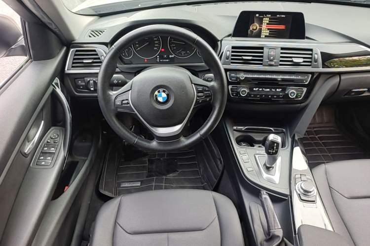 Used BMW 3 Series 2016 320Li Fashion Model Steering Wheel