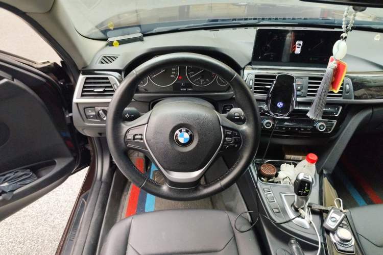 Used BMW 3 Series 2016 320Li Fashion Model Steering Wheel