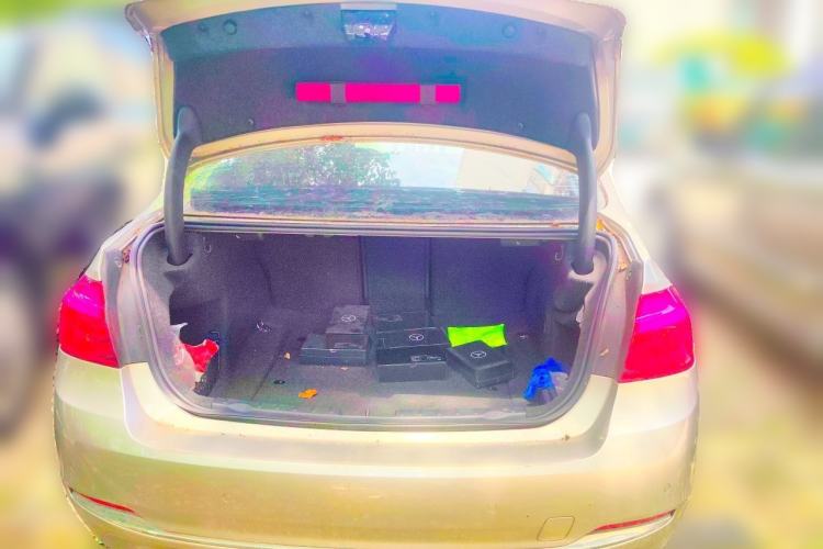 Used BMW 3 Series 2016 320Li Fashion Model Trunk