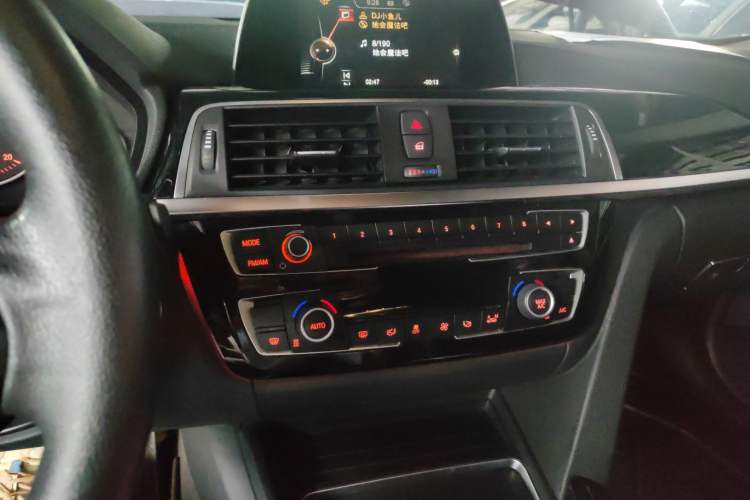 Used BMW 3 Series 2016 320Li Fashion Model Audio And AC Panel