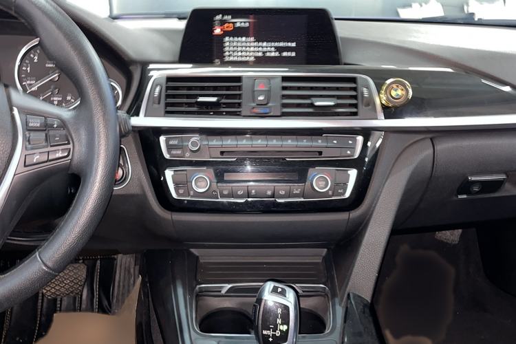 Used BMW 3 Series 2016 320Li Fashion Model Audio And AC Panel